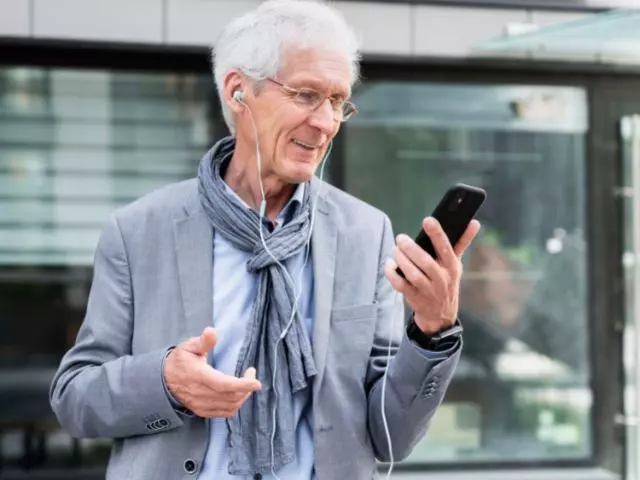 celular-para-el-adulto-mayor